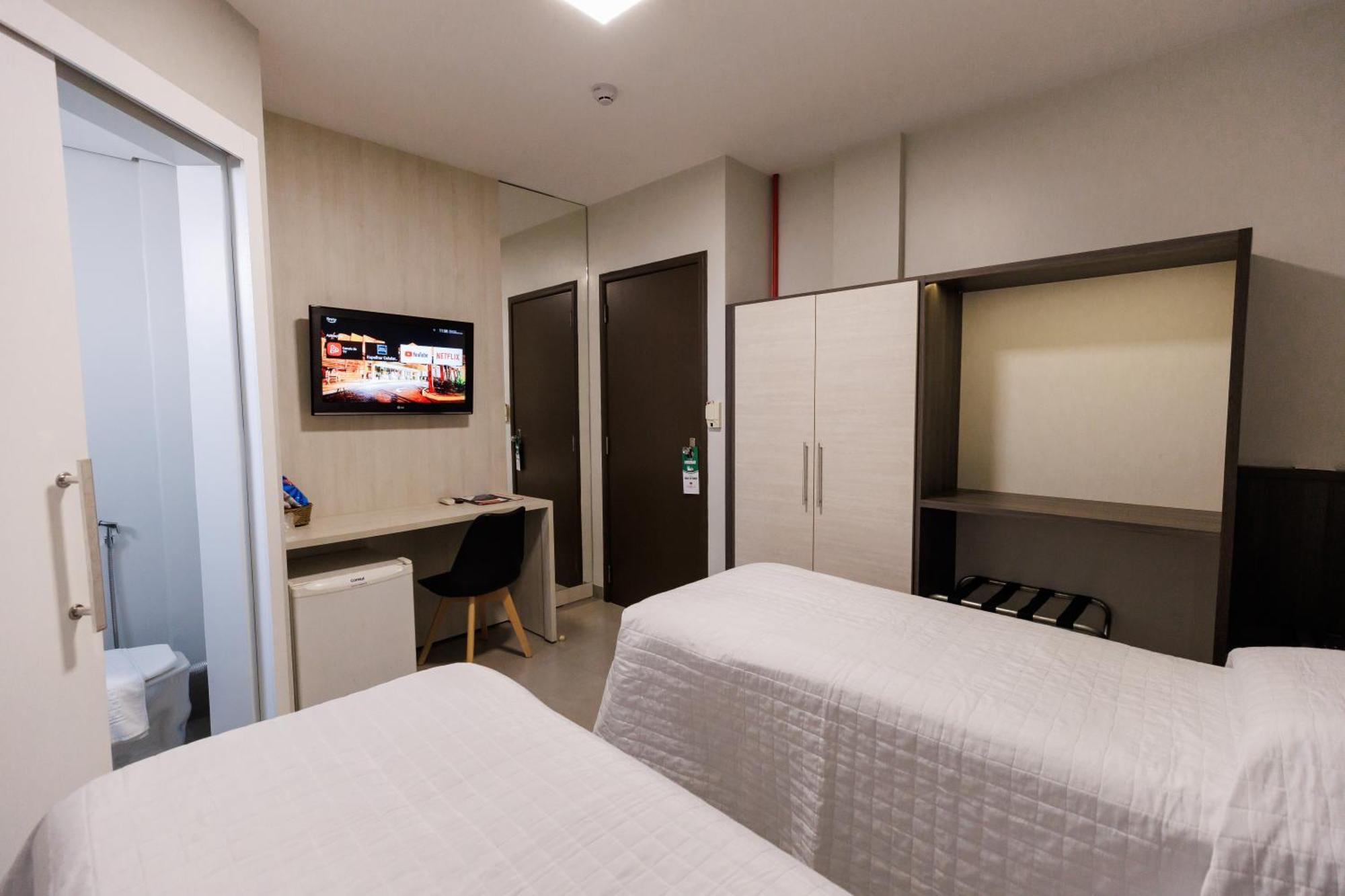 Tonello Business Hotel Campo Mourao Exterior photo